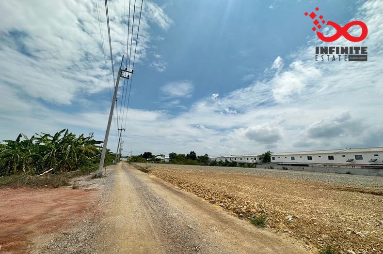 For SaleLandMahachai Samut Sakhon : Empty land for sale, 3 rai, Setthakit 1 Road, near Rama 2 parallel road.