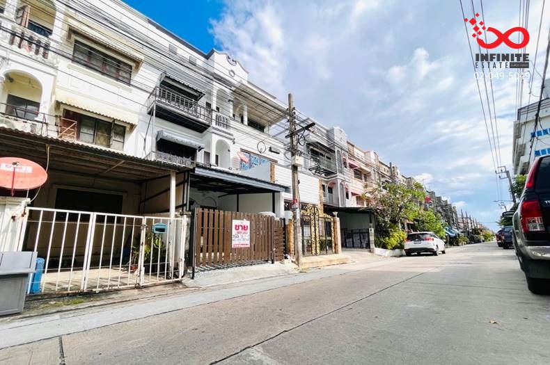 For SaleTownhouseMin Buri, Romklao : 3-story townhouse for sale, Suphawan Village, Soi Ramkhamhaeng 176.