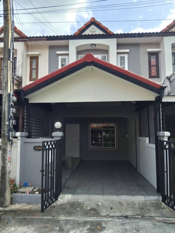 For SaleTownhouseMin Buri, Romklao : Townhouse for sale, Khlong Sam Wa, Phraya Suren Road.