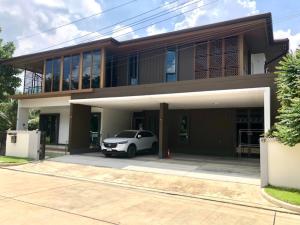 For SaleHousePattanakan, Srinakarin : For sale/rent, single house, Burasiri Pattanakarn, Burasiri Pattanakarn, decorated in a modern luxury style.