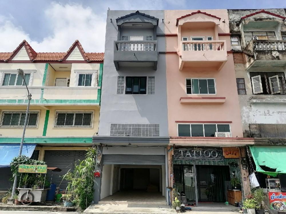 For SaleShophouseBang kae, Phetkasem : CL 1036 Commercial building for sale, 3 and a half floors, excluding rooftop, 16 sq m, Soi Phetkasem 87, completely renovated, commercial area, good location, Om Noi Subdistrict, Krathum Baen, Samut Sakhon Province.