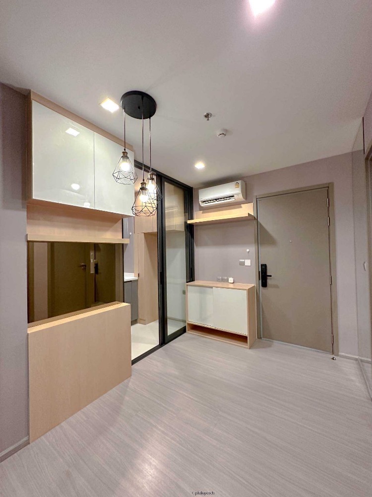 For SaleCondoRama9, Petchburi, RCA : Life Asoke hpye 40.75 sqm, best price 5,025,000, transfer within the end of this month, contact Khun Nam 0824826479