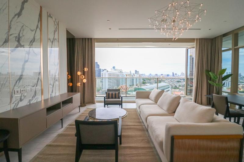 For RentCondoSathorn, Narathiwat : For Rent Four Seasons Private Residences Bangkok 4 Bedroom 5 Bathroom 240 sqm