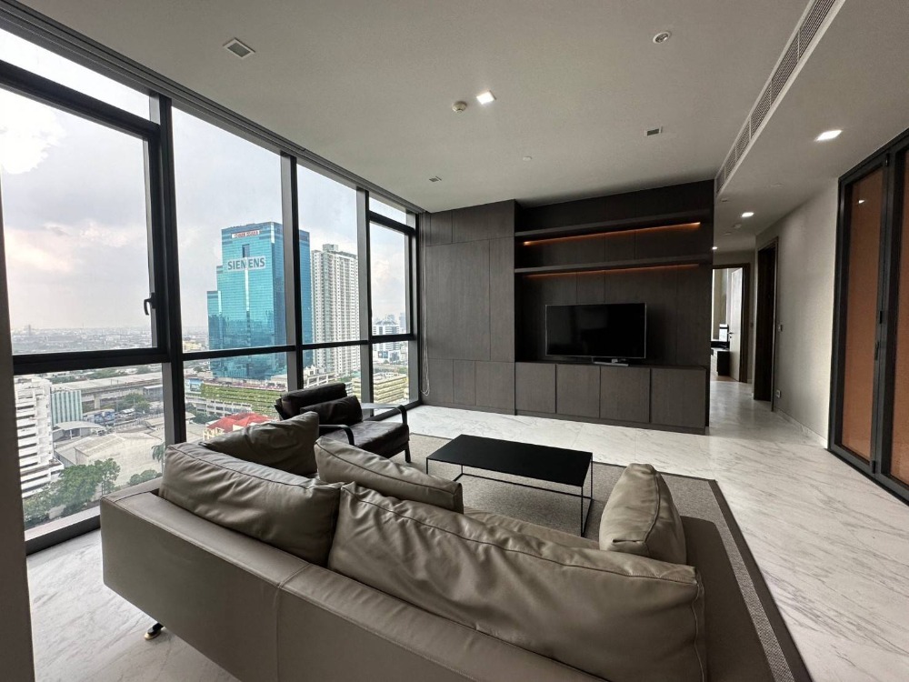 For RentCondoSukhumvit, Asoke, Thonglor : ● Modern style ● 15+ Floor 125.20 sq.m. 2 Beds | Condo Near J Avenue Thonglor 2 mins., BTS Thonglor 5 mins. and Donki Mall 7 mins.