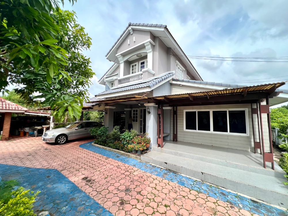 For SaleHouseNonthaburi, Bang Yai, Bangbuathong : For sale: house already extended Chollada Village, Bang Bua Thong, large house, corner house, near Central Westgate.