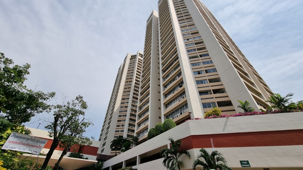 For SaleCondoSukhumvit, Asoke, Thonglor : ✨Just 64,xxx B./Sqm.✨For Sale Condo Tai Ping Tower. 2 Beds 2 Baths, 102 sq.m. Large unit, fully-furnished, unblocked view. Near BTS Ekkamai