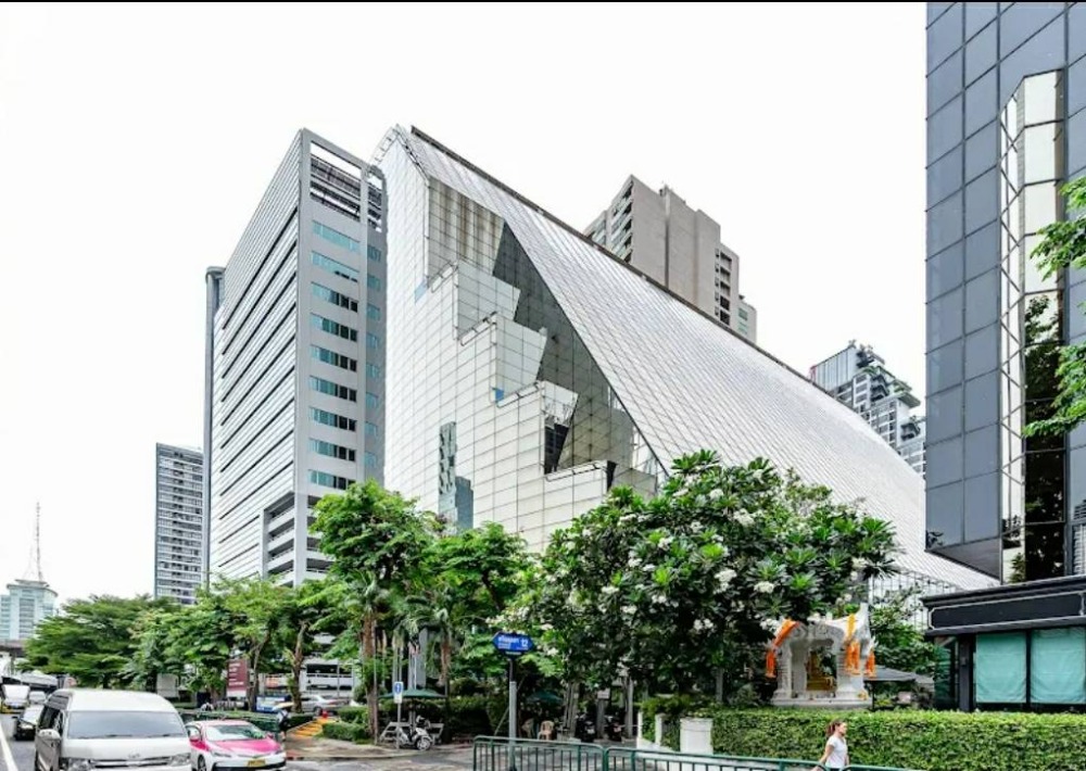 For RentOfficeRatchathewi,Phayathai : Office space for rent, Siriphinyo Building, near BTS Phaya Thai and Airport Link Phaya Thai, area 106 sq m., rental fee 58,300 baht / month