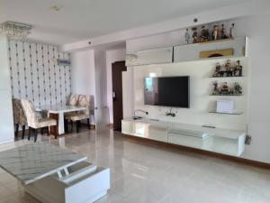 For SaleCondoRama9, Petchburi, RCA : Sale,  fully furnished 2Bed,1bath, size 84sqm, 24st floor, near Airport Link Ramkhamhaeng