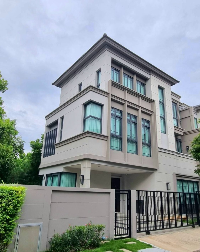 For RentHousePattanakan, Srinakarin : For rent: 3-storey twin house, corner plot, The Sonne Srinakarin-Bangna