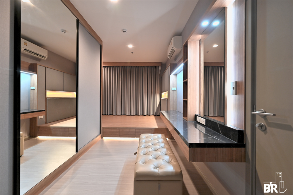 ขายคอนโดพระราม 9 เพชรบุรีตัดใหม่ RCA : ขาย📌 Life Asoke Hype 1 bedroom 40.57 sq.m ราคา 5,025,000 บาท โทร 093-6292247 นัท