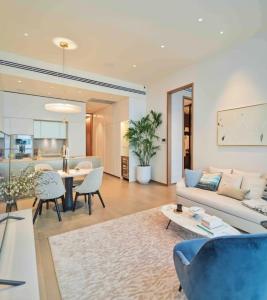 For SaleCondoWitthayu, Chidlom, Langsuan, Ploenchit : Ultra Luxury 1 Bed Unit for Sale!