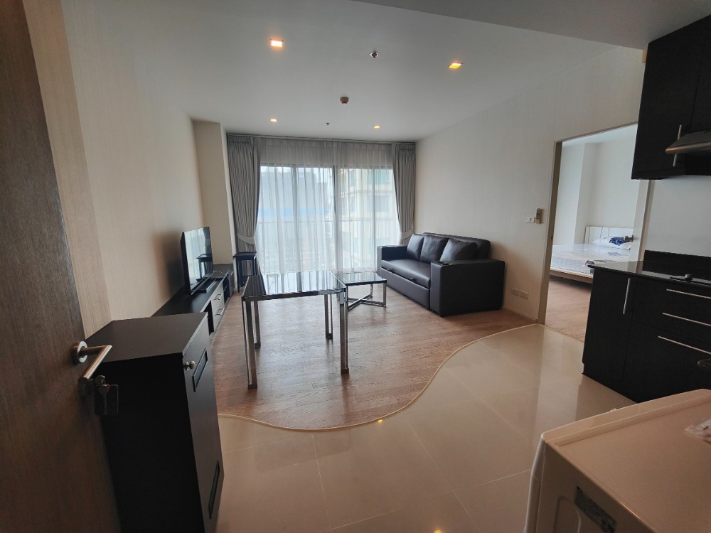 For SaleCondoSukhumvit, Asoke, Thonglor : For Sale Noble solo 1 Beds 1 Bath 20th floor, 51.56 sqm. Close to BTS Thonglor