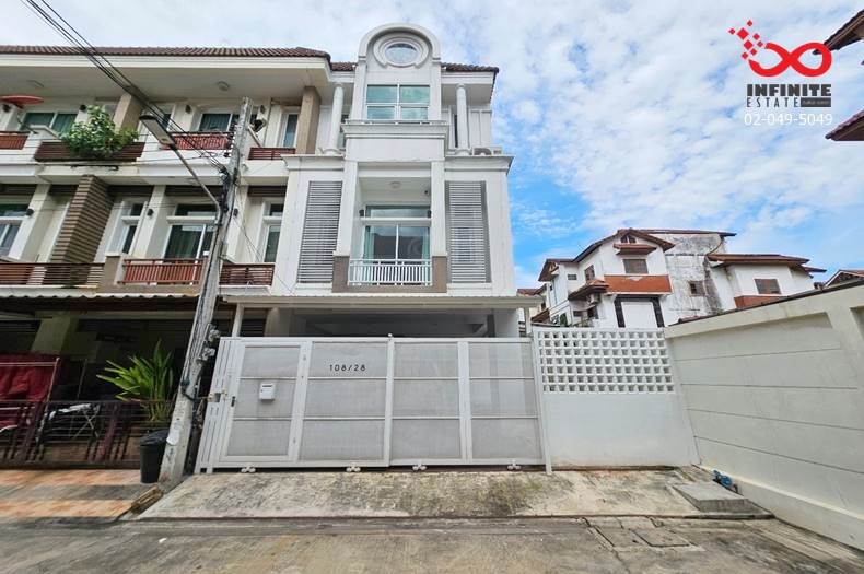 For SaleTownhouseKaset Nawamin,Ladplakao : Townhome for sale, 3.5 floors, Premium Place Kaset Nawamin-Mayalap. Prasertmanukit Road