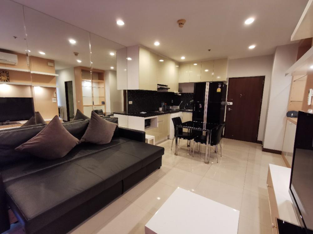 For SaleCondoOnnut, Udomsuk : Vista Garden, large room, newly decorated, very beautiful!!! Good price, complete furniture Ready to move in immediately, fully centralized. Tennis court with 3 rai garden in the heart of Sukhumvit 1 Minutes up the expressway, convenient travel, close to