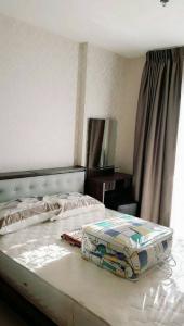 For RentCondoOnnut, Udomsuk : For rent at Aspire Sukhumvit 48 Negotiable at @youcondo  (with @ too)