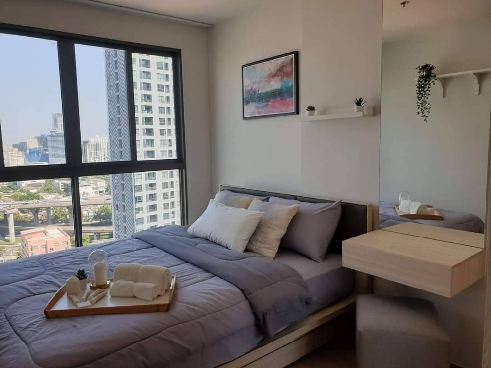 For RentCondoBangna, Bearing, Lasalle : 1 bedrooms 34 sq m., 22th floor, Building b, long balcony, separate kitchen, 1 car parking space, near BTS Bangna @ideo O2