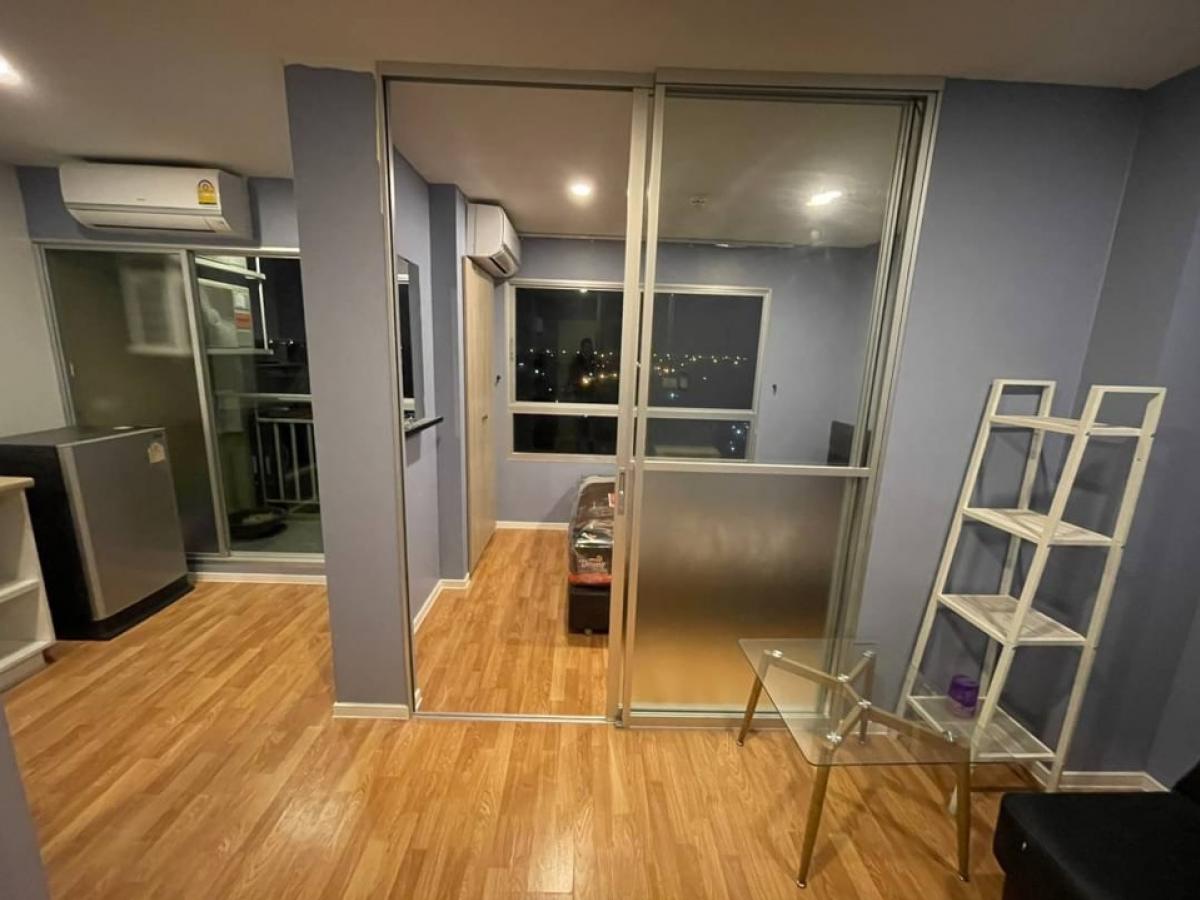 For RentCondoBang kae, Phetkasem : For rent: Lumpini Ville Ratchaphruek-Bang Waek, Building C, size 23 sq m. 💓2 air conditioners, TV, refrigerator, microwave, water heater, complete furniture as shown in the picture, corner room, wall on the head of the bed is not connected to other rooms,