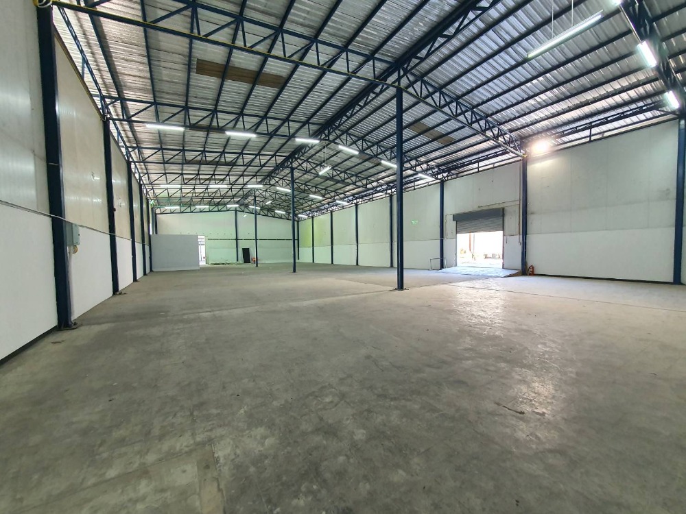 For RentWarehouseNawamin, Ramindra : Warehouse for rent with office, 340 sq m, Hathairat Road. Supports 40 foot containers