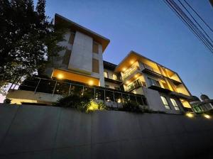 For SaleHouseSukhumvit, Asoke, Thonglor : Luxury 5-story house for sale, fully furnished, Soi Sukhumvit 71, near BTS Phra Khanong