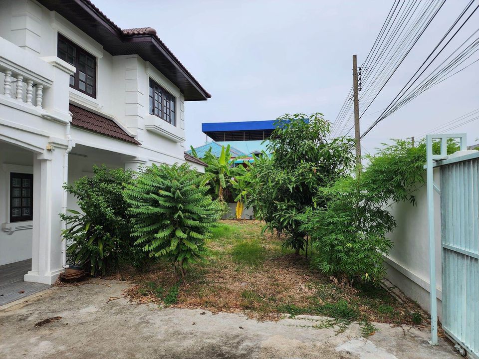 For RentHousePathum Thani,Rangsit, Thammasat : For rent, a single house, 4 bedrooms, 3 bathrooms, completely renovated, next to Lotus, Pathum Thani