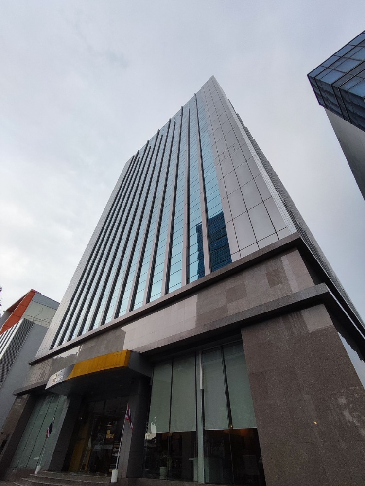 For RentOfficeAri,Anusaowaree : Bangkok Office For Rent Aree Serviced Office SPE Tower Office Building Fully-Furnished 6 Workstations closed to BTS Sanampao, BTS Aree, Paholyothin, Victory Monument, Phayathai, Ari, Phaholyothin Road