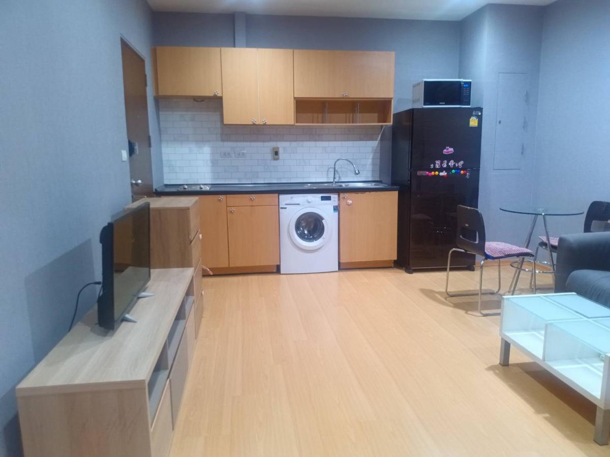 For SaleCondoOnnut, Udomsuk : For sale Vista Garden Sukhumvit 71, ready to move in, good common area - near BTS Phra Khanong, near Phra Khanong Expressway 200 meters - good furniture and complete electrical appliances (sofa, washing machine, water heater, TV, refrigerator, microwave)