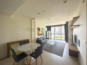 For SaleCondoWongwianyai, Charoennakor : Riverview 1 Bed Condo for Sale!