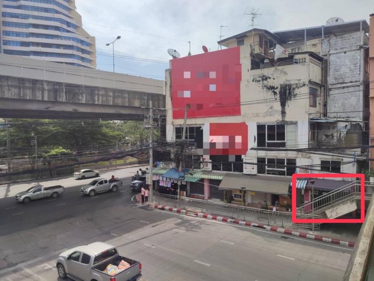 For RentRetailRamkhamhaeng, Hua Mak : For rent: Sales booth, located on the main road, Ramkhamhaeng