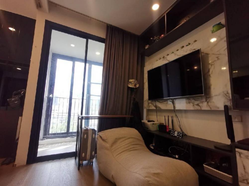 ขายคอนโดสยาม จุฬา สามย่าน : ขายขาดทุน!!!ถูกสุดในตึก  พร้อมเฟอร์ !!Ashton chula- silom condo  1 ห้องนอน. 1 น้ำ ขนาด. 34ตรม. วิวสวนลุม สวยมาก. mrt สามย่าน. ราคาเพียง 6,900,000 mb.  # ตรงข้าม ม.จุฬา   062-6562896. เรย์   😄 line :fritolay#ซื้อคอนโด กับเซลล์มืออาชีพ จะได้ข้อมูลครบ  และได