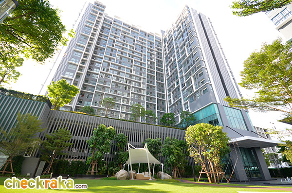 For SaleCondoOnnut, Udomsuk : Condo for sale: IDEO Mobi Sukhumvit, high-rise condo, next to Sukhumvit Road, next to BTS On Nut, only 90 meters