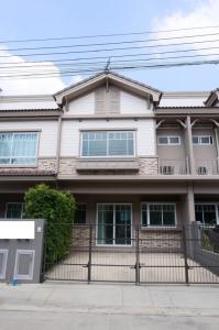 For SaleHouseBangna, Bearing, Lasalle : For Sell Townhouse Villagio Srinakarin-Bangna near BTS Yellow Line Sridan. New home with fully Furnished and good location.