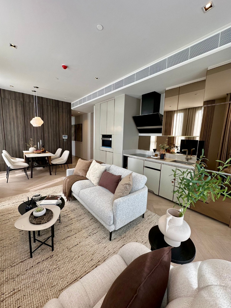 ขายคอนโดสาทร นราธิวาส : The Reserve Sathorn: 2bed 2bath 89.60sqm. 22,500,000 Am: 0656199198