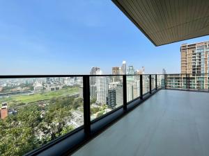 For RentCondoWitthayu, Chidlom, Langsuan, Ploenchit : The residence at Sindhorn Kempinski //Ultra luxury condominium for Rent