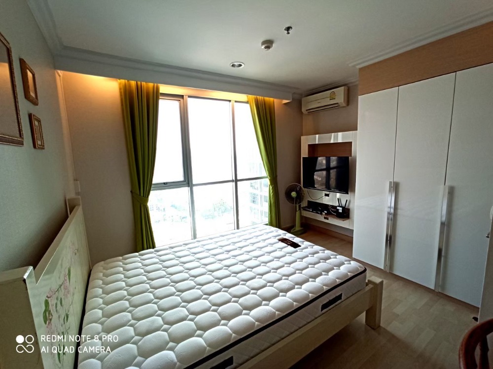 For RentCondoRatchadapisek, Huaikwang, Suttisan : Available for rent!! Rhythm Ratchada. Interested in negotiating the price? Line: 0889656914 Rooms for rent very quickly. Hurry and talk to us.