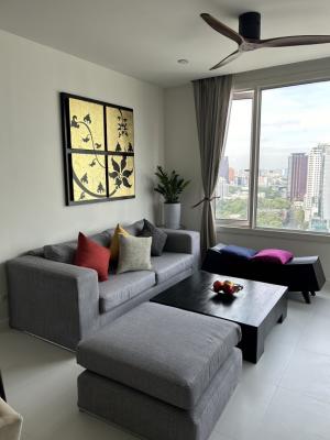 ให้เช่าคอนโดวิทยุ ชิดลม หลังสวน : High floor apartment Newly touched up 2BR apartment for RENT at Manhattan Chidlom