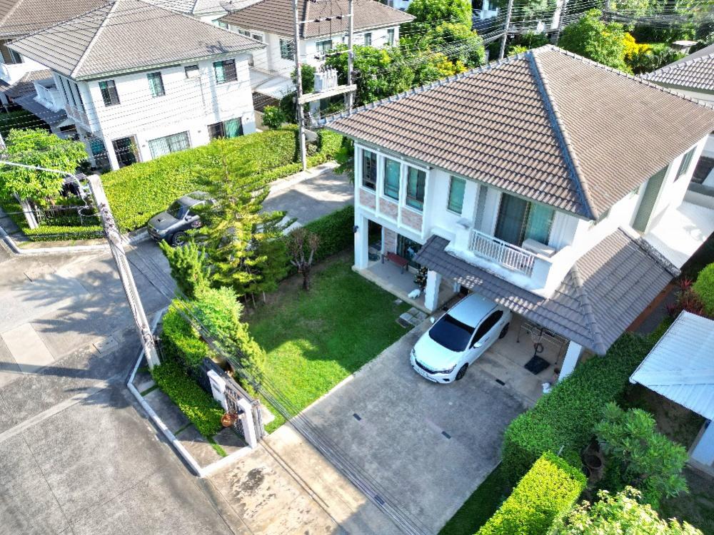 For SaleHouseNawamin, Ramindra : Best location, quality society, Manthana Lake Watcharapol, lake zone, corner plot, north direction, 7.89 million baht.