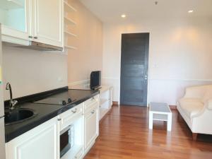 For RentCondoSathorn, Narathiwat : ivy Sathorn 10, fully furnished, 40 sq m.