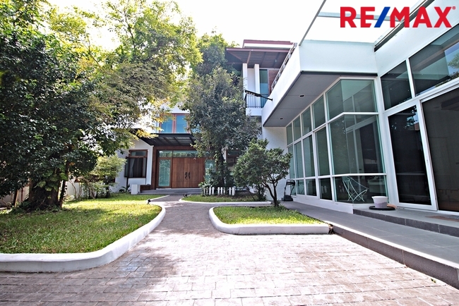 For SaleHouseRama 2, Bang Khun Thian : Single house for sale, Rama 2 Soi 23, custom built house. Modern style, area 243 sq m.