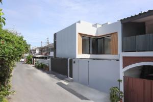 For SaleHouseChokchai 4, Ladprao 71, Ladprao 48, : Newly built detached house for sale, 3 fl. size 56 sq.w, usable area 420 sq m. (BTS Chok Chai 4 only 700 m.)