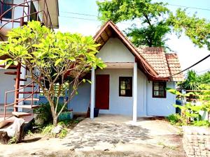 For SaleHouseSaraburi : 📣🔔3 houses for sale in an area of ​​149 square meters with cheap land. 2,890,000 million baht 💰