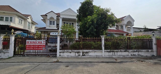 For SaleHouseLadkrabang, Suwannaphum Airport : 2-storey detached house for sale, 86.8 sq m., Suan Luang Ville 2, Srinakarin, Eastern Ring Road, 3 bedrooms, 2 bathrooms, 1 built-in kitchen, 1 large hall.