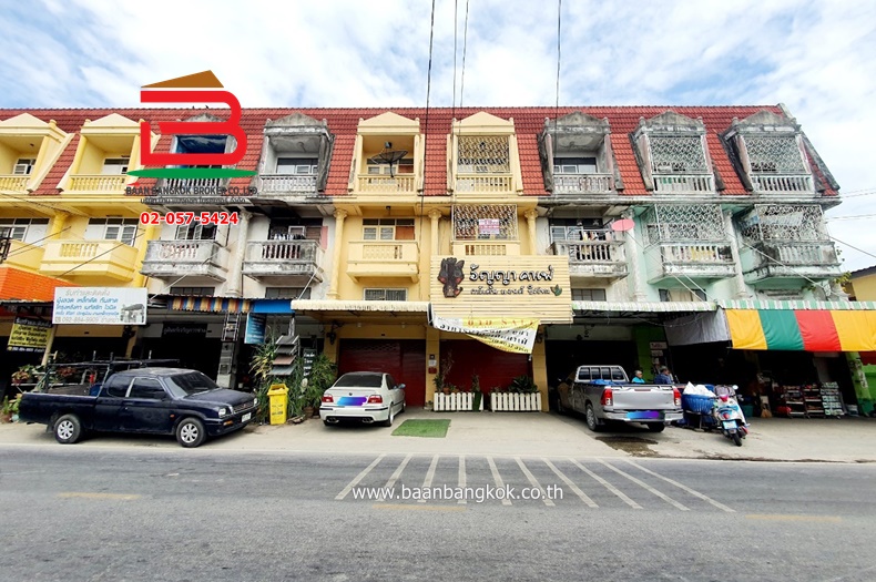 For SaleShophouseNonthaburi, Bang Yai, Bangbuathong : Commercial building, 2 units, Sai Ma Soi 11, area 52.6 sq w., Rattanathibet Road, Mueang District, Nonthaburi Province.