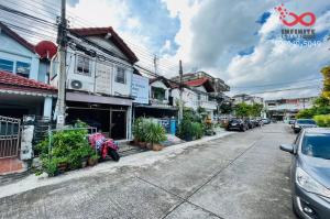 For SaleTownhouseChaengwatana, Muangthong : Townhouse for sale, 2 floors, 20 square meters, River Home Village, Pak Kret, Chaengwattana Road.