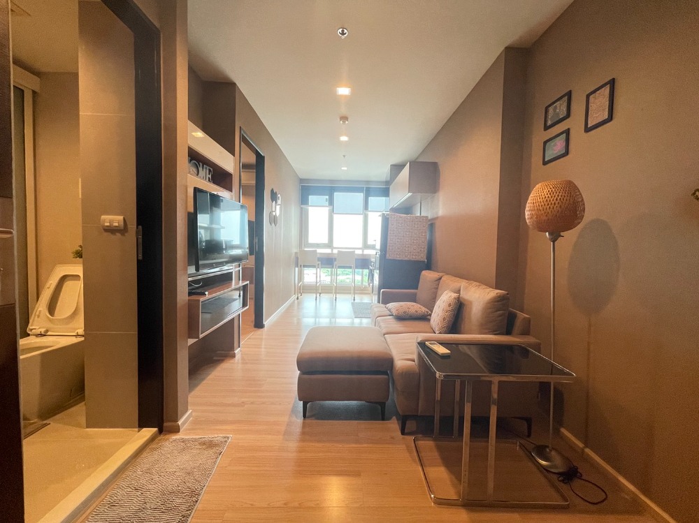 For SaleCondoSathorn, Narathiwat : Urgent sale, Rhythm Sathorn, size 35 sq m, beautiful room with furniture, only 4.6 million!