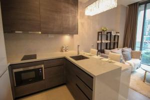 ขายคอนโดสุขุมวิท อโศก ทองหล่อ : Fully Furnished 1 Bed Condo for Sale!