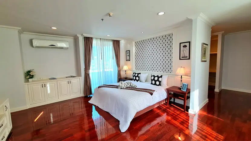 ให้เช่าคอนโดสุขุมวิท อโศก ทองหล่อ : ให้เช่า Penthouse Duplex 4นอน 5น้ำ Piyathip Place คอนโดหรู พร้อมเฟอร์พร้อมอยู่ ใกล้รถไฟฟ้า BTS พร้อมพงษ์