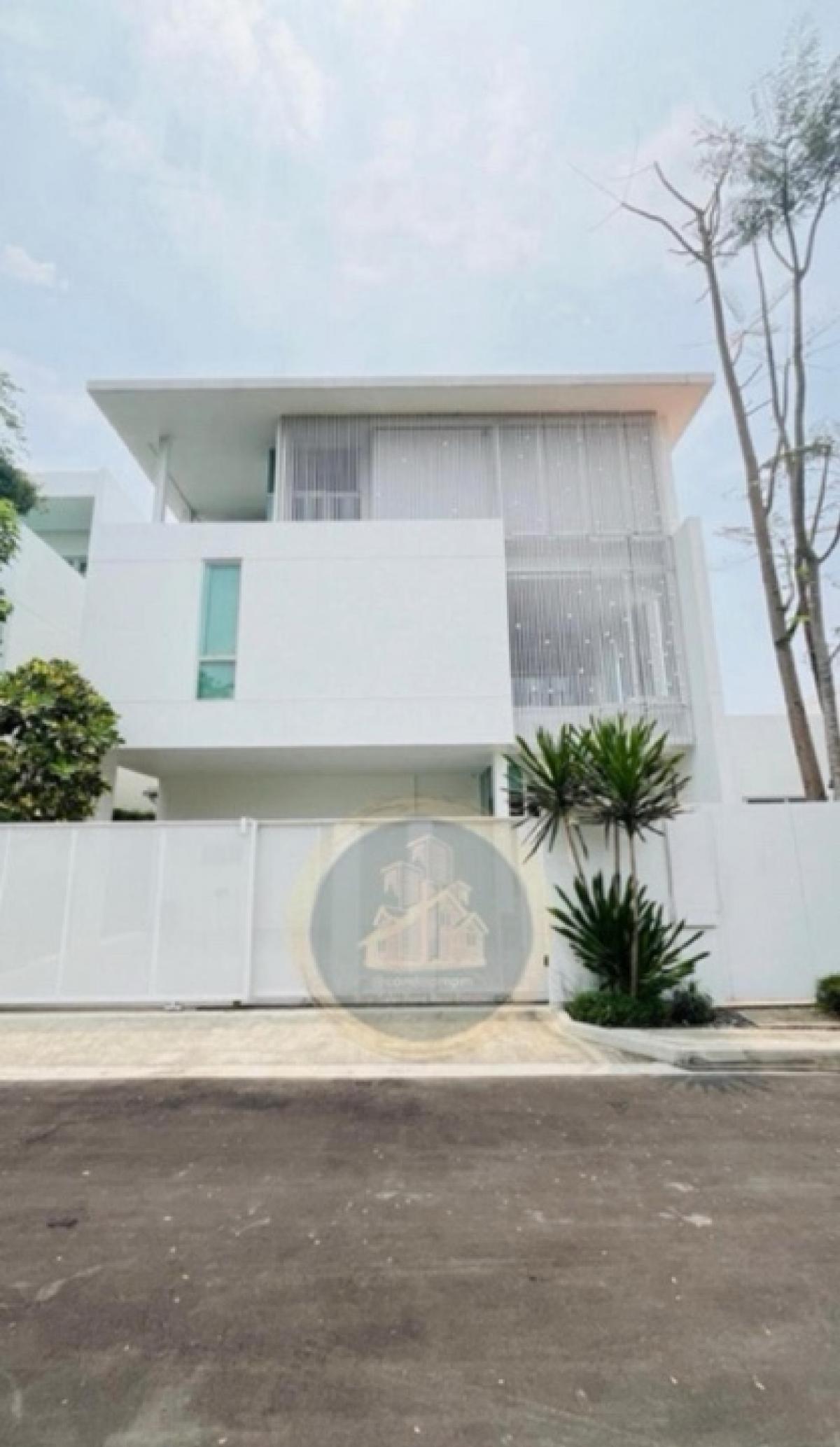 For SaleHouseYothinpattana,CDC : 💥💥#Urgent sale!!!💥💥𝐒𝐢𝐧𝐠𝐥𝐞 𝐇𝐨𝐮𝐬𝐞 𝐕𝐢𝐯𝐞 𝐄𝐤𝐚𝐦𝐚𝐢-𝐑𝐚𝐦 𝐢𝐧𝐭𝐫𝐚Single house Vive Ekkamai-Ramindra.