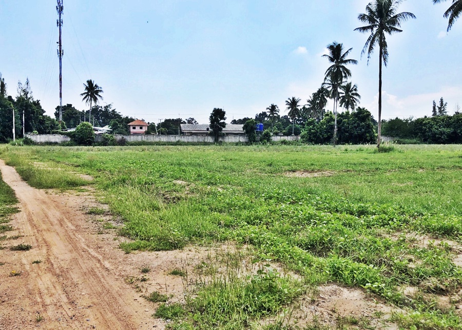 For SaleLandCha-am Phetchaburi : Land for Sale 19 Rai at Cha Am - Hua Hin in Prime Location