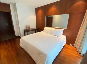 For RentCondoWitthayu, Chidlom, Langsuan, Ploenchit : Condo for rent, Royal Residence Park 3bedroom, 3bathroom, fully furnished, ready to move in.