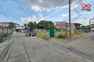 For SaleLandRatchadapisek, Huaikwang, Suttisan : Empty land for sale, 104 square meters, Sutthisan Winitchai Road. Soi Sawanwithi, near MRT Sutthisan